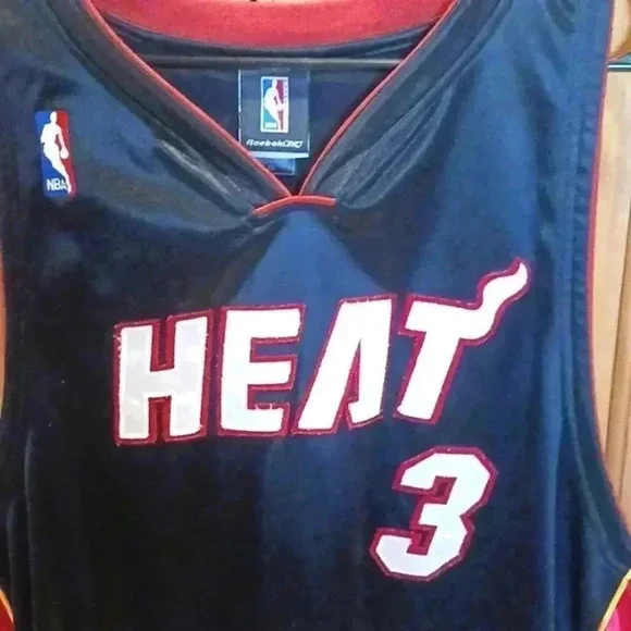 D. Wade Size 50 jersey  from reebok. 100 authentic. - Picture 3 of 7